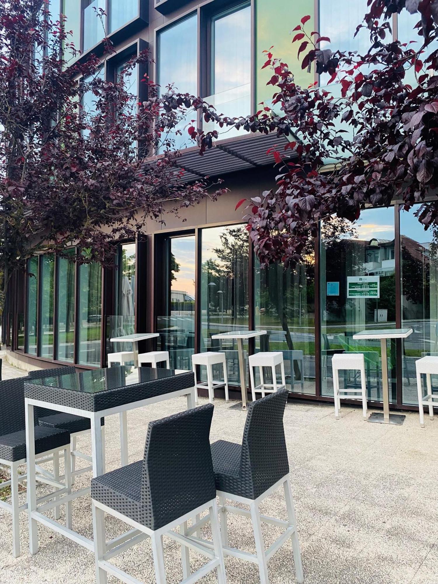 Hotel Jardines De Uleta Suites Vitoria-Gasteiz Exteriér fotografie