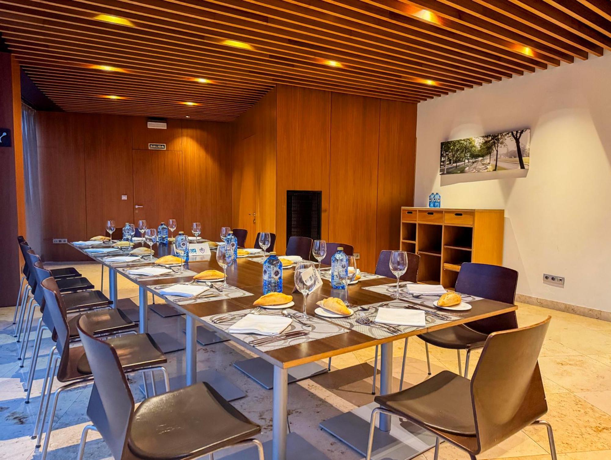 Hotel Jardines De Uleta Suites Vitoria-Gasteiz Exteriér fotografie