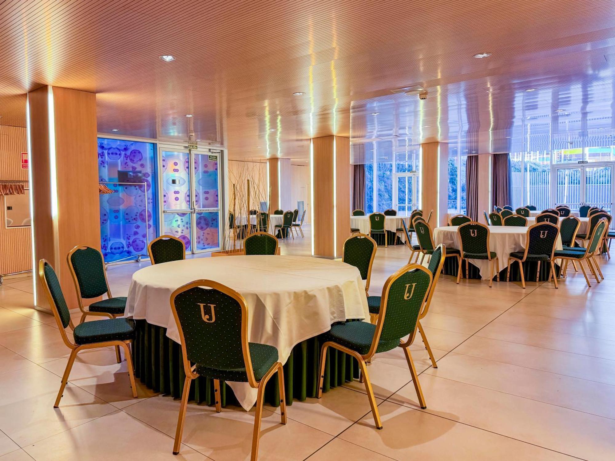 Hotel Jardines De Uleta Suites Vitoria-Gasteiz Exteriér fotografie