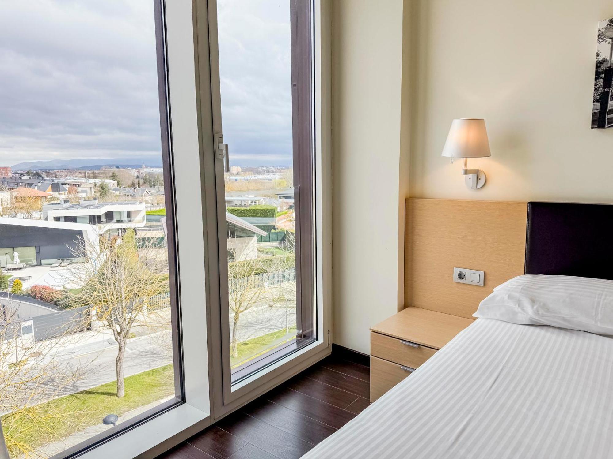 Hotel Jardines De Uleta Suites Vitoria-Gasteiz Exteriér fotografie